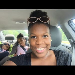 Meet your Posher, Gina