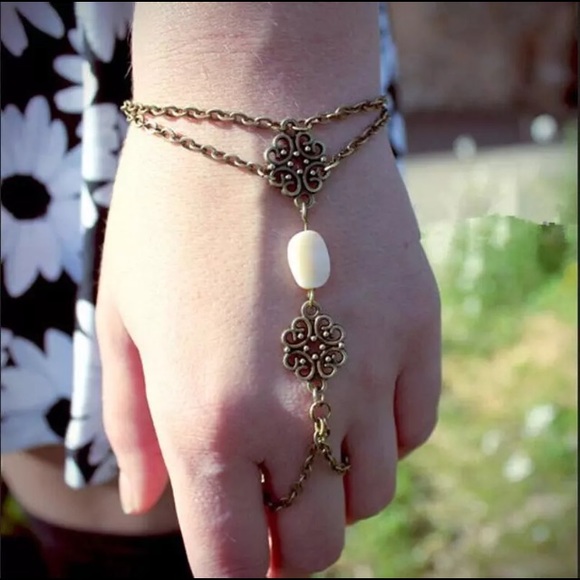 Jewelry - BOGO 🤑 Antique Gold Tone Hand Chain Bracelet