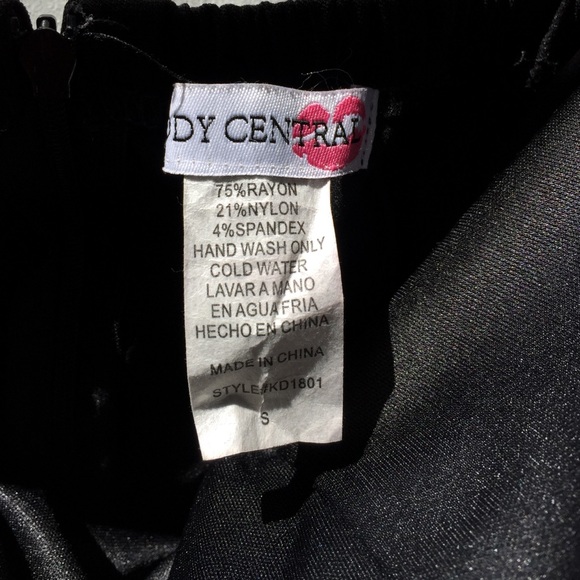 Dress - Picture 3 of 3