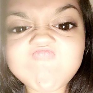 Meet your Posher, Lissandra