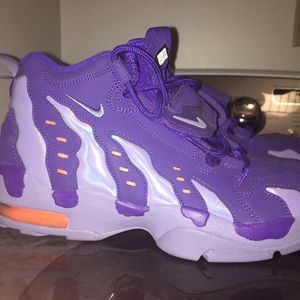 Nike Air DT Max 96 Deion Sanders size 10.5