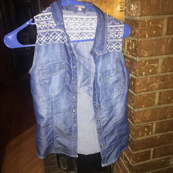 Charlotte Russe jean Vest XS - Picture 1 of 2