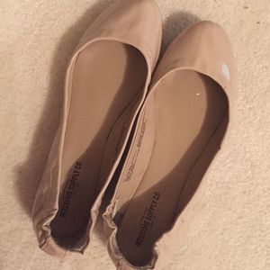 Nude Flats