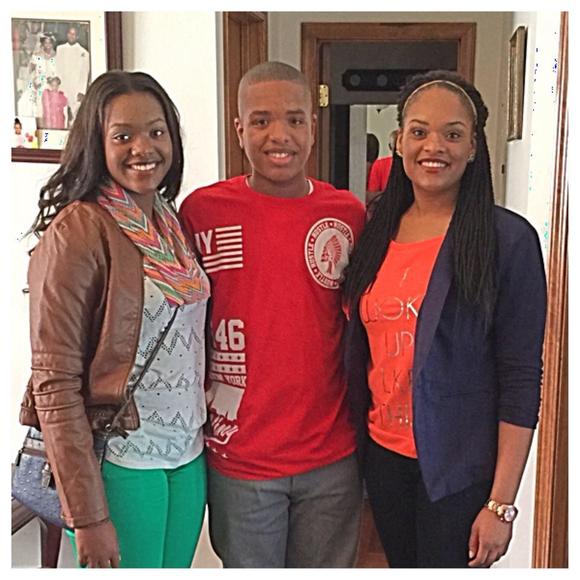 Meet your Posher, Augustine - Picture 1 of 1