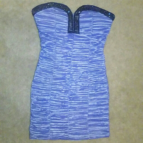 Sweetheart dress with rhinestones