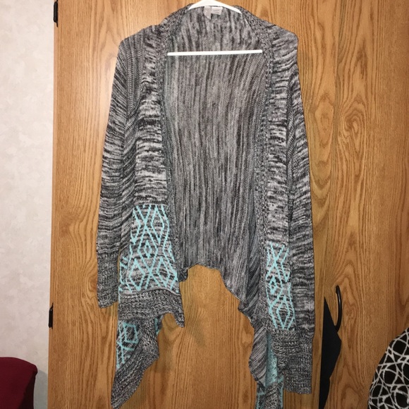 High Low Cardigan - Picture 1 of 3