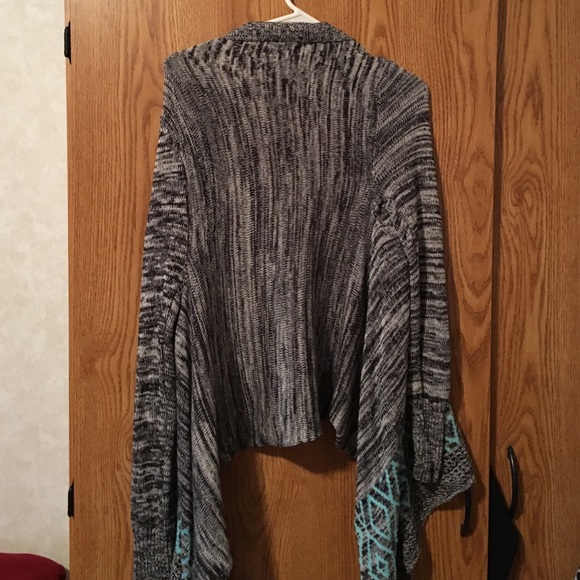 High Low Cardigan - Picture 3 of 3