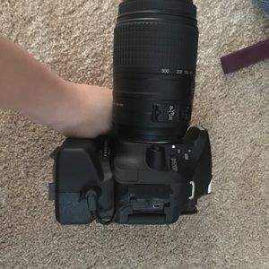 Nikon d5200 mint condition. Body only