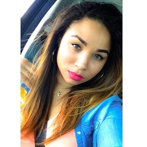 Meet your Posher, Tori