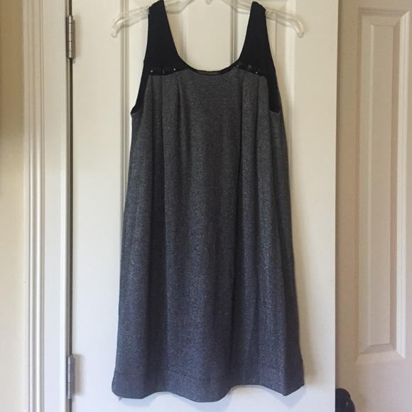 Cute black and silver dress, very comfy!