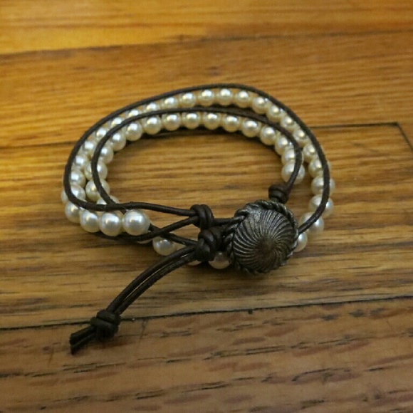 Swarovski pearl and leather double wrap bracelet - Picture 2 of 3