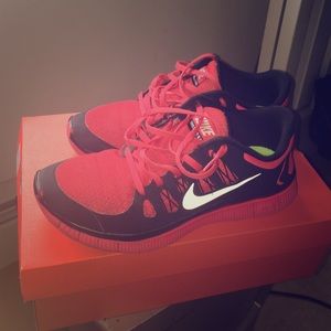 Nike free 5.0 (Men's shoe)