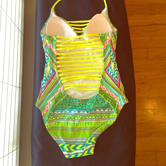 Xhilaration Bathing Suit Size M