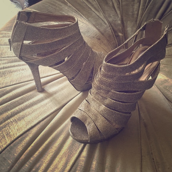 8.5 comfy glitter platform peep toe heel