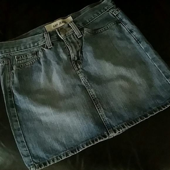 Gap Jeans denim mini skirt, size 2