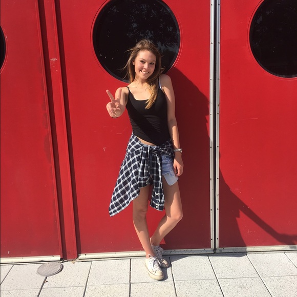 Meet your Posher, Caitlin - Picture 1 of 1