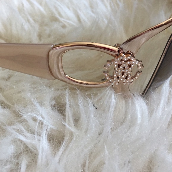 Sun Glasses - image 3