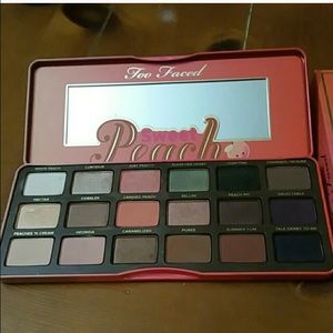 Too Faced Sweet Peach Palette...