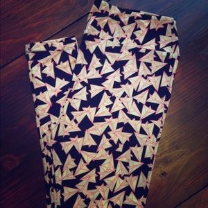 TC Lularoe paper airplane leggings