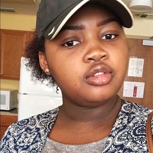 Meet your Posher, Crisha