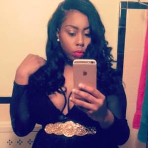 Meet your Posher, Alexis