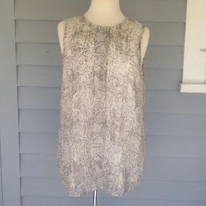 Kenar sleeveless blouse