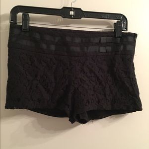 West Seal Lace Shorts