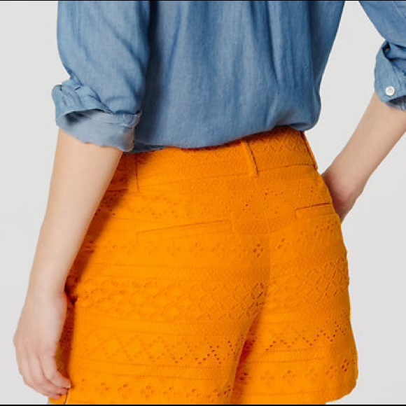 SOLD ❌ ‼️ Cute Loft Shorts! NWT - Picture 2 of 3