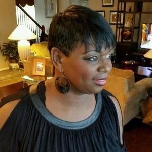 Meet your Posher, Cecilia