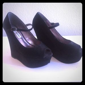 Steve Madden platform wedges