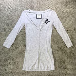 Abercrombie & Fitch V-Neck Top