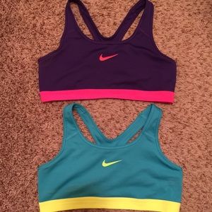2 Nike Pro Sports Bra