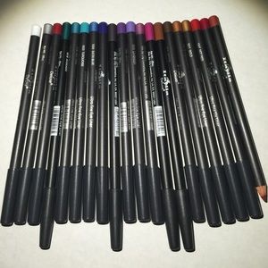 Italia ultra fine lip liners and eye liners