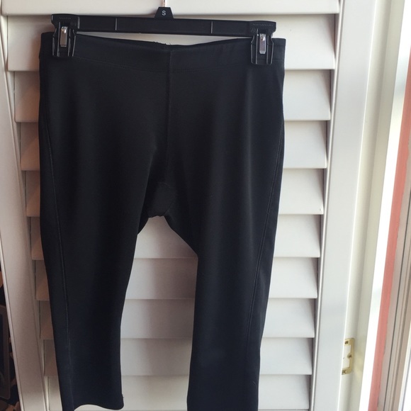 Cropped yoga pants