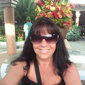 Meet your Posher, Debbie