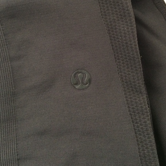 NWOT Lululemon compression tights size 4 - Picture 4 of 4