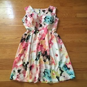 Fun, floral, and flirty dress!