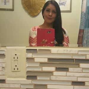 Meet your Posher, Manuela