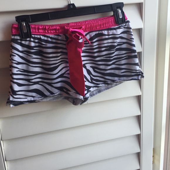 Zebra sleep shorts