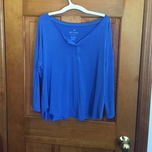 Scoop neck blue shirt