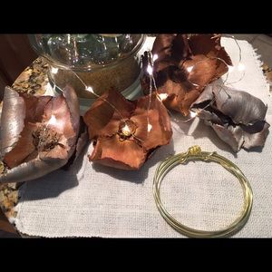 Six Ply Round Floral Wire Bright Gold Bracelet