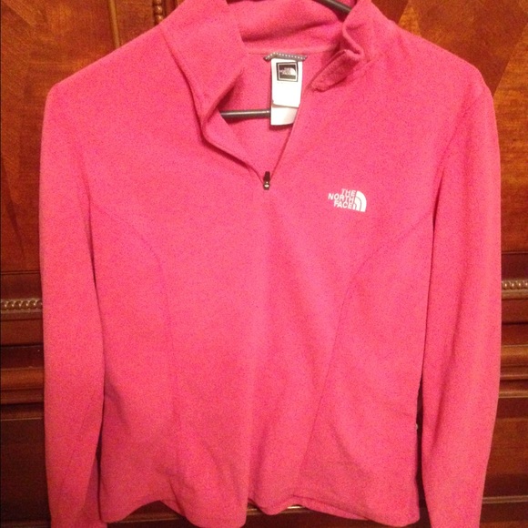 North face pull over