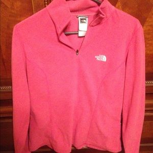 North face pull over