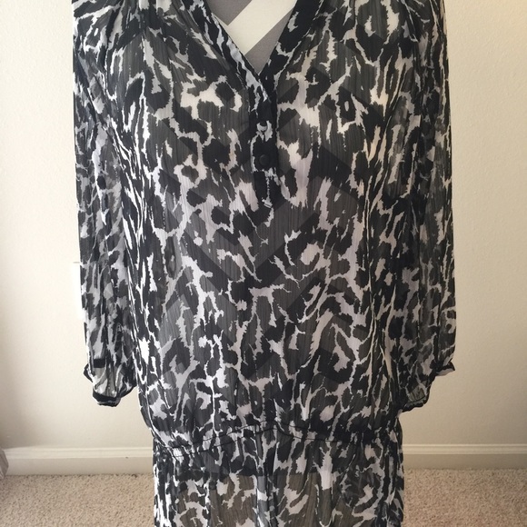 Black and white tunic
