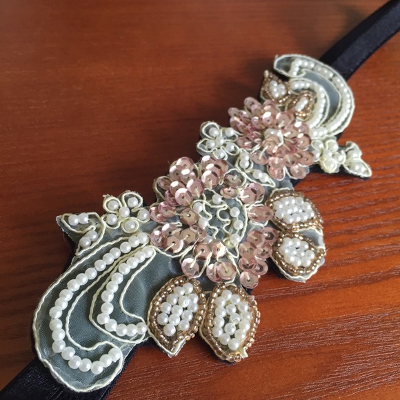 Beaded Sequined Floral Detailed Headband