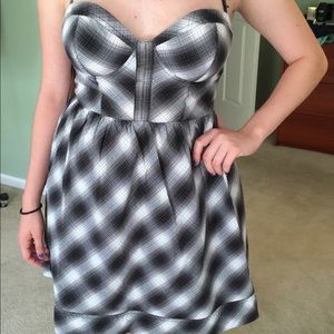 Guess summer white black plaid juniors sundress