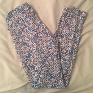 Lularoe one size leggings