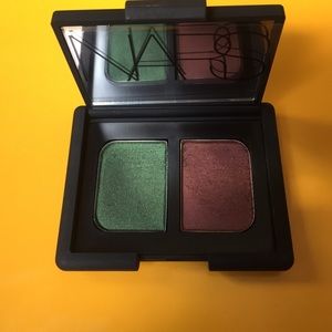 NARS duo eyeshadow in Blade Runner