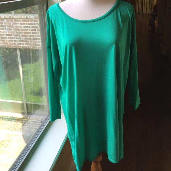 Oversized Calypso tunic