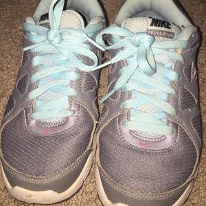 Nike Revolution Sneakers